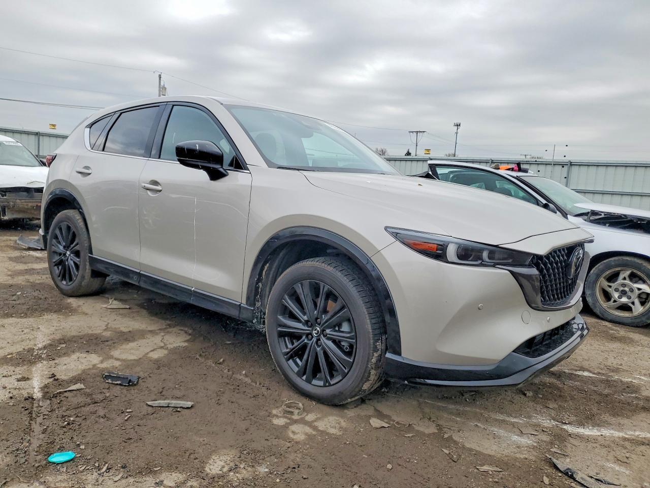 2025 Mazda Cx-5 Premium - Image 4