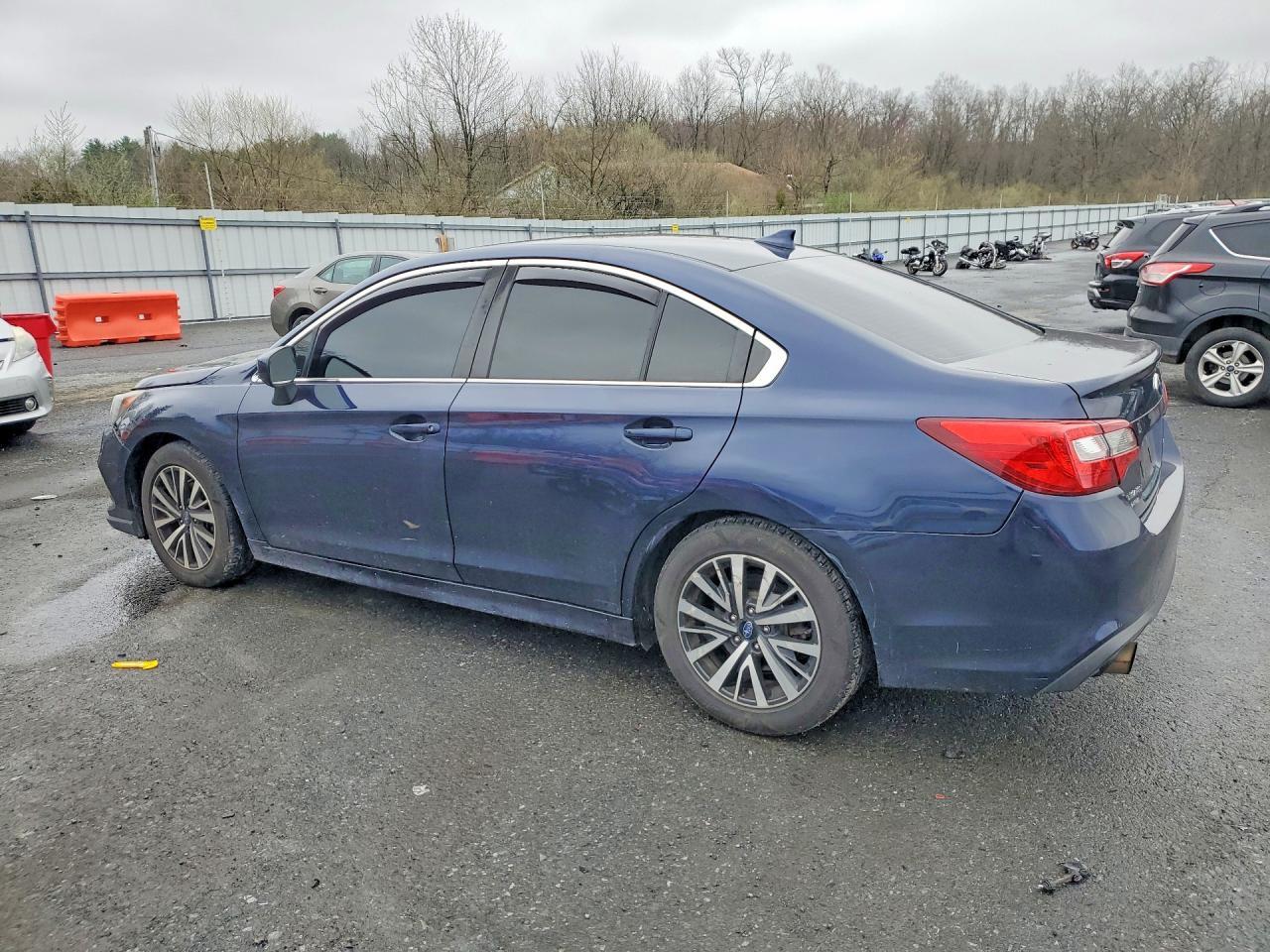2018 Subaru Legacy 2.5I Premium - Фото 2