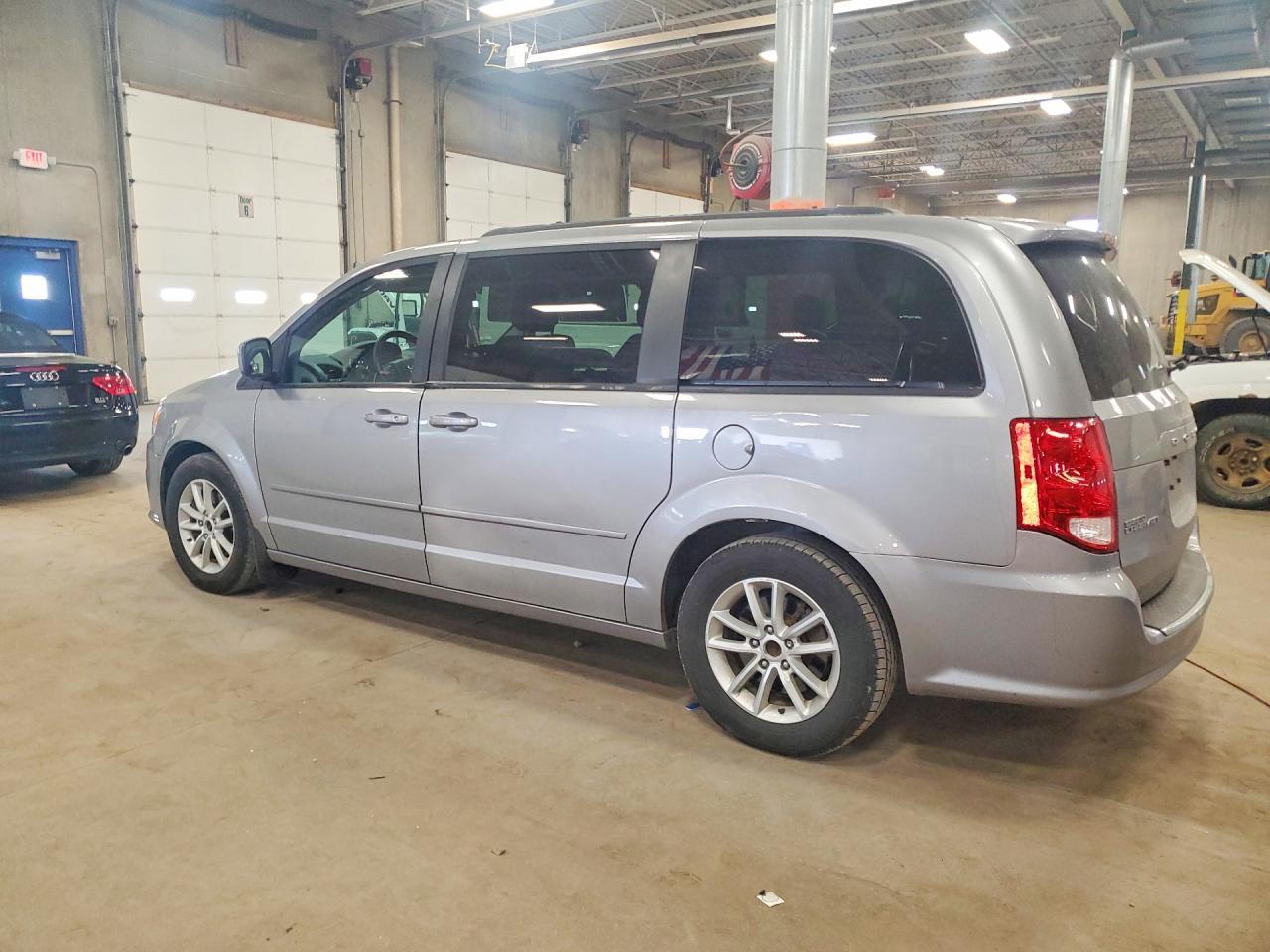 2016 Dodge Grand Caravan Sxt - Фото 2