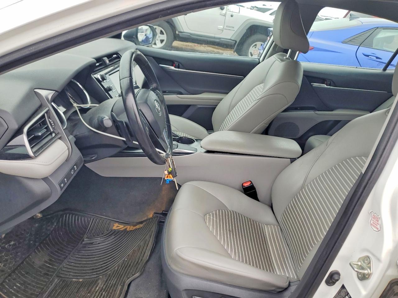 2020 Toyota Camry Se - Image 7