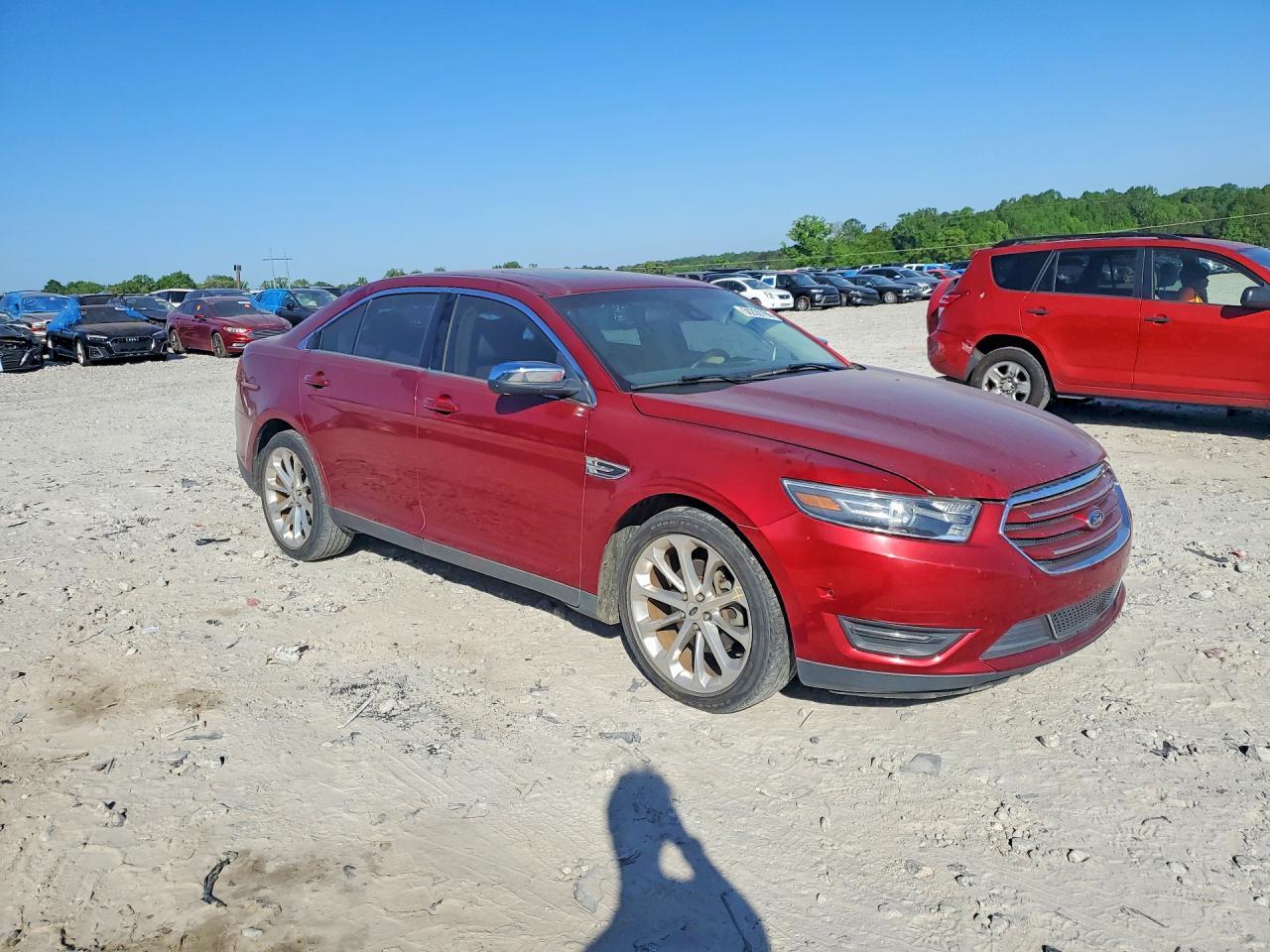 2016 Ford Taurus Limited - Image 4