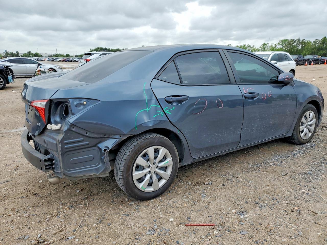 2015 Toyota Corolla Le - Фото 3