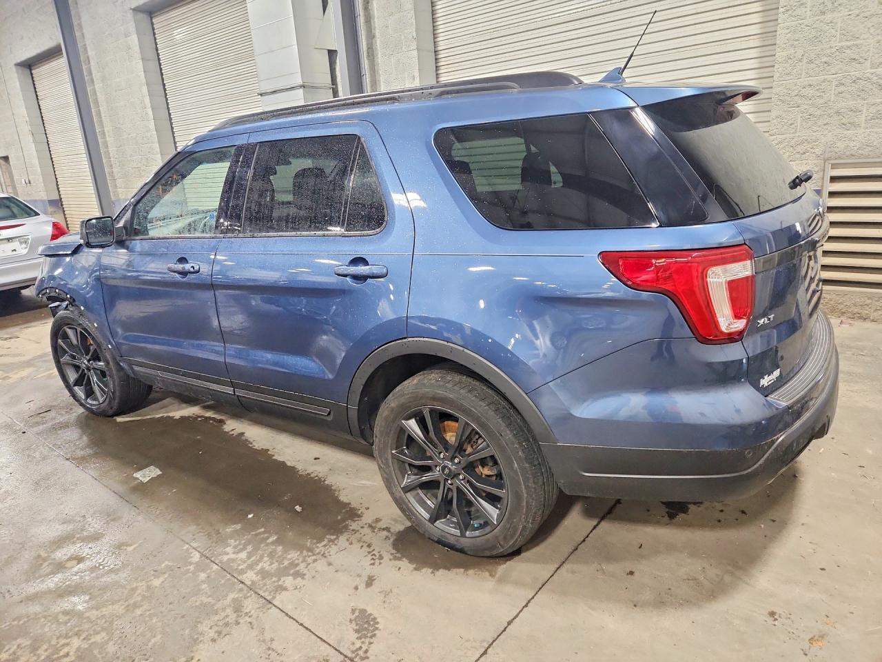 2018 Ford Explorer Xlt - Image 2