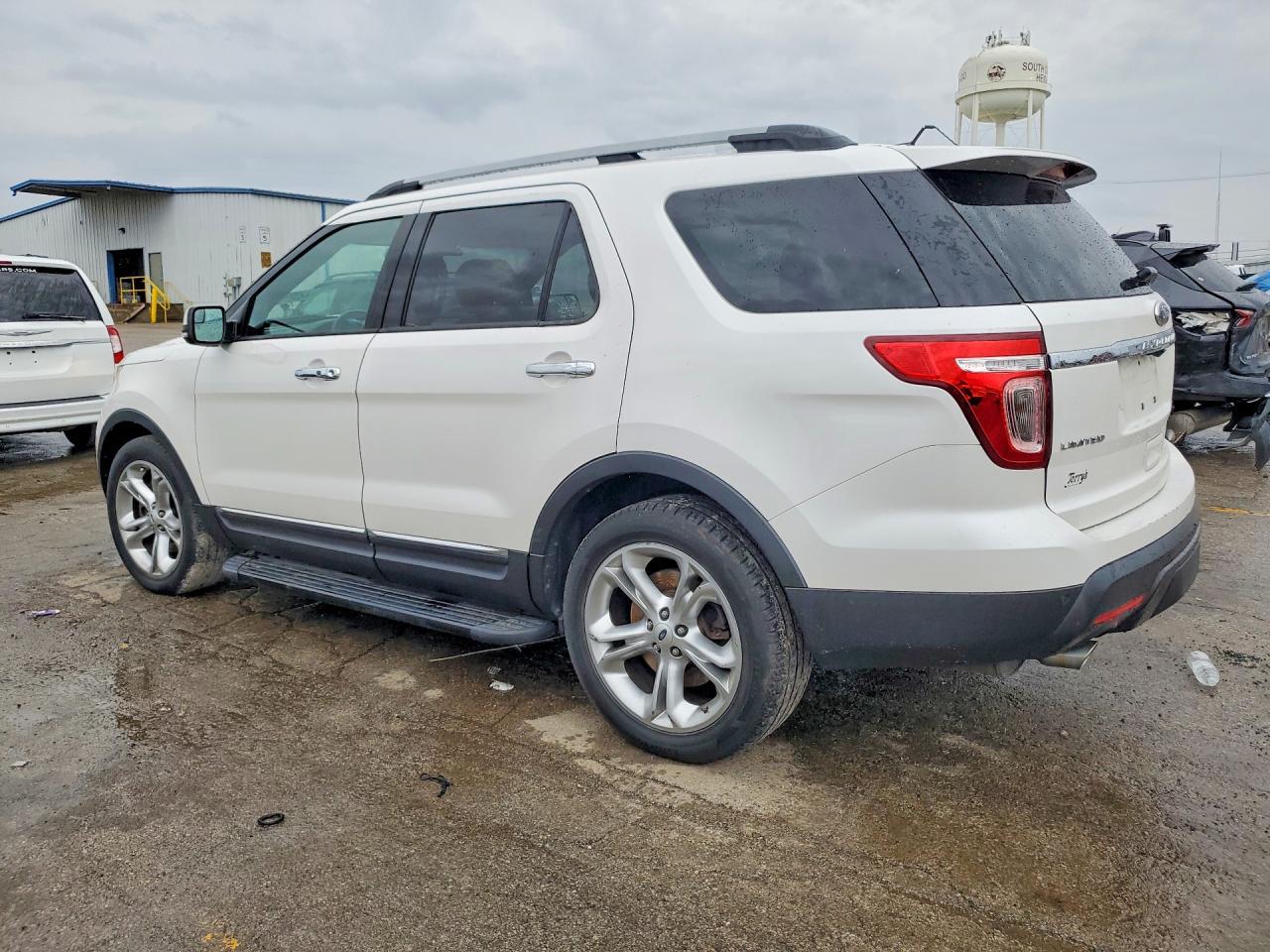 2013 Ford Explorer Limited - Image 2