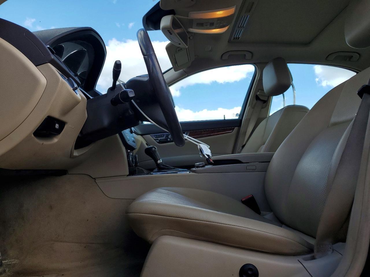 2010 Mercedes Benz C 300 4Matic - Фото 7