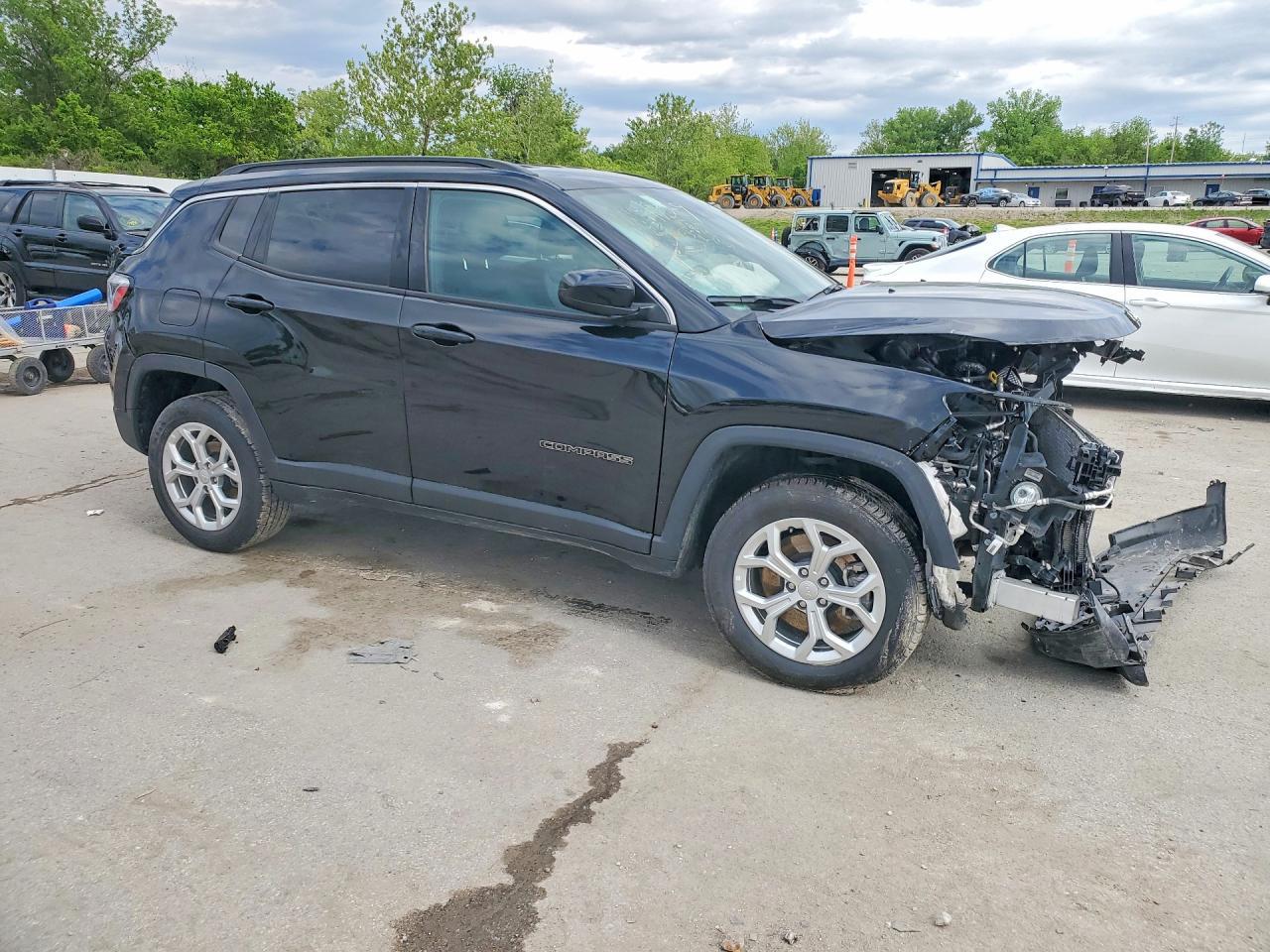 2024 Jeep Compass Latitude - Image 4