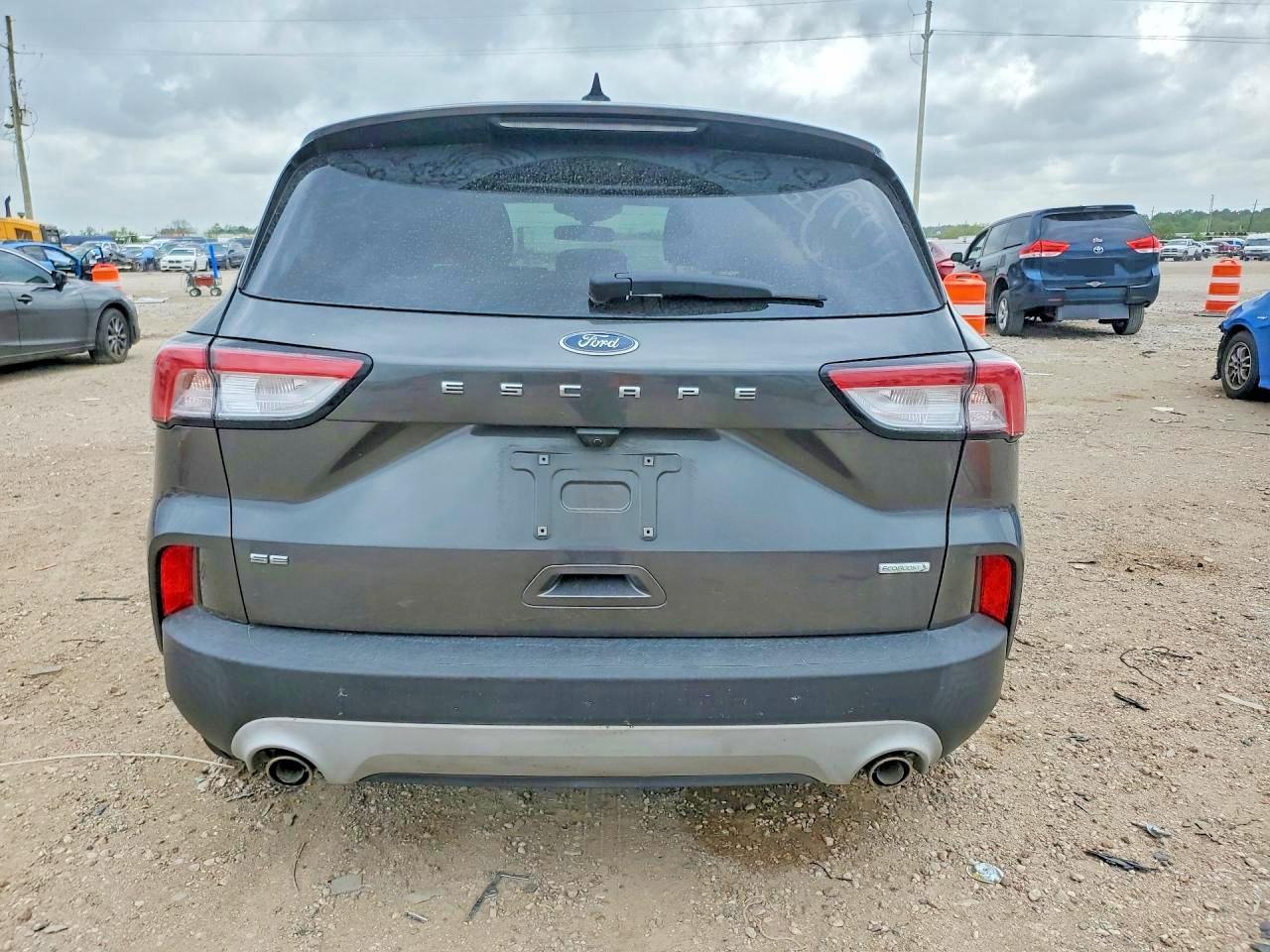 2020 Ford Escape Se - Фото 6