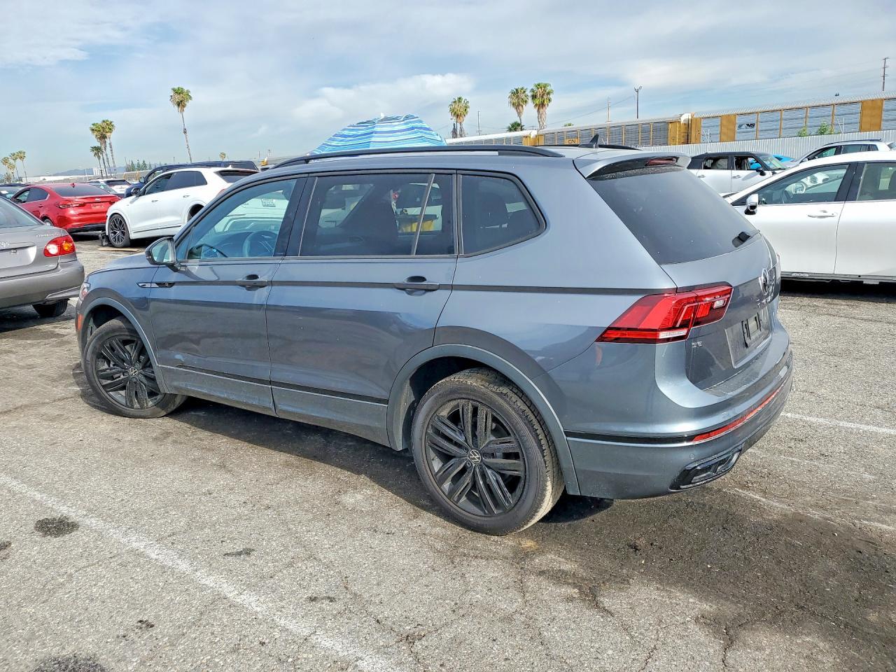 2022 Volkswagen Tiguan Se R-Line Black - Фото 2