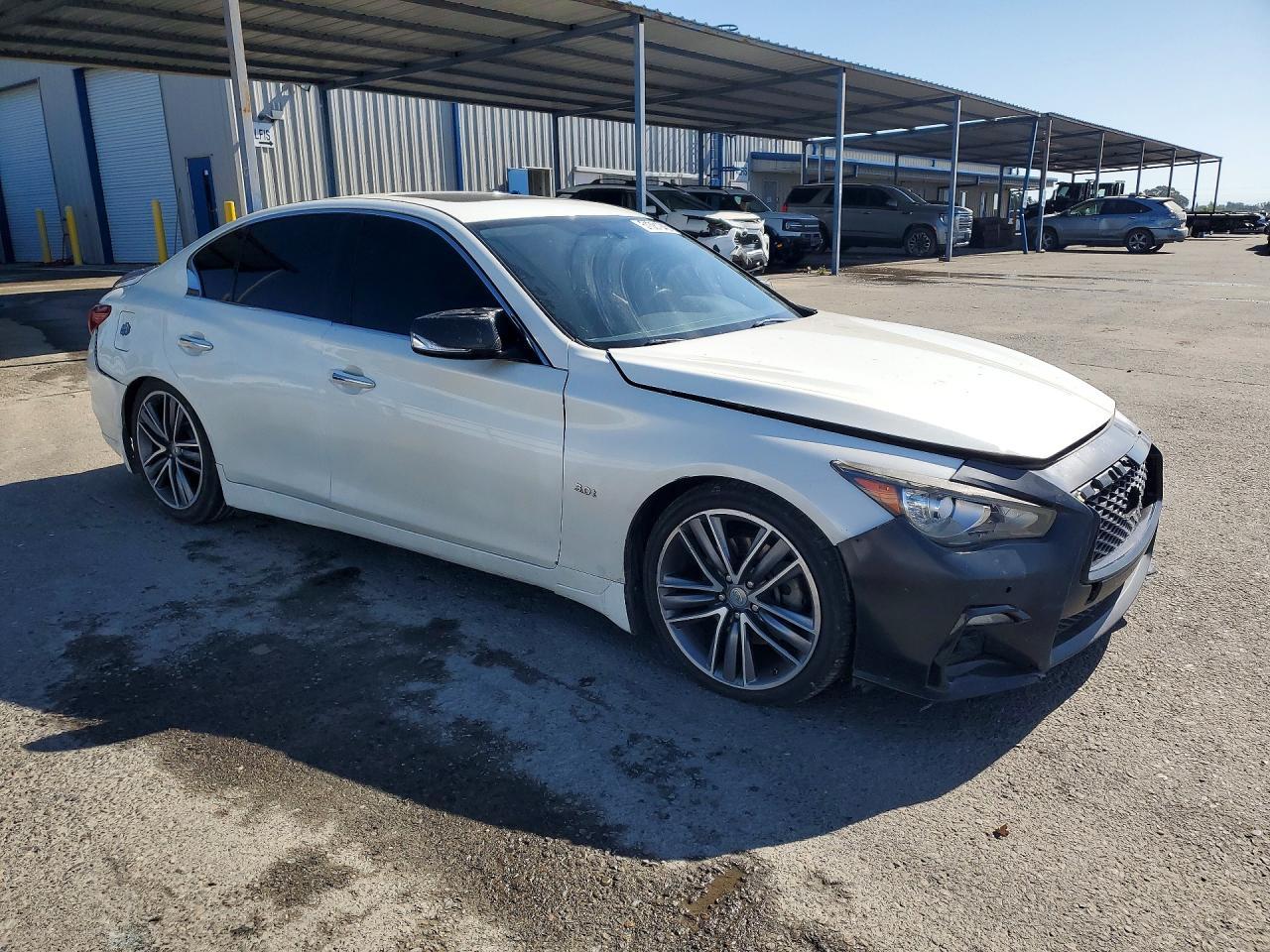 2017 Infiniti Q50 3.0T Premium - Image 4