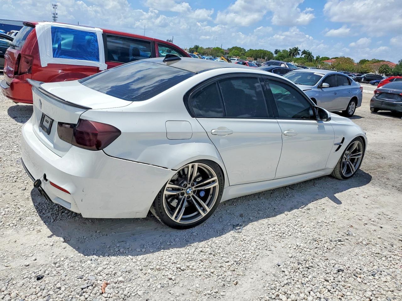 2015 BMW M3 - Фото 3
