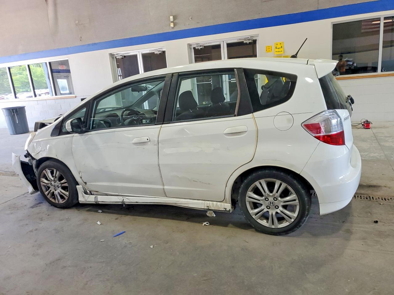2011 Honda Fit Sport - Фото 2