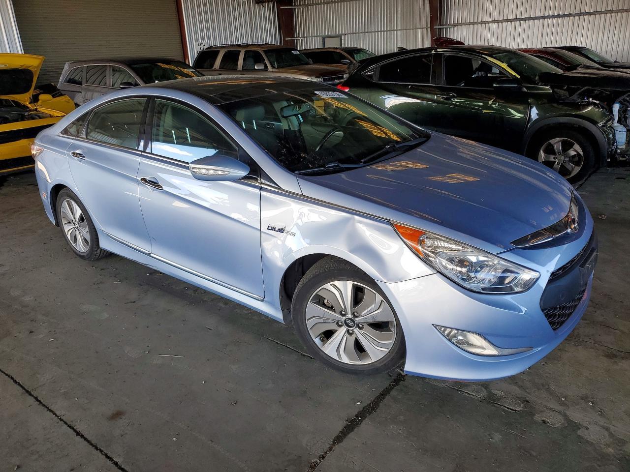 2013 Hyundai Sonata Hybrid Limited - Image 4