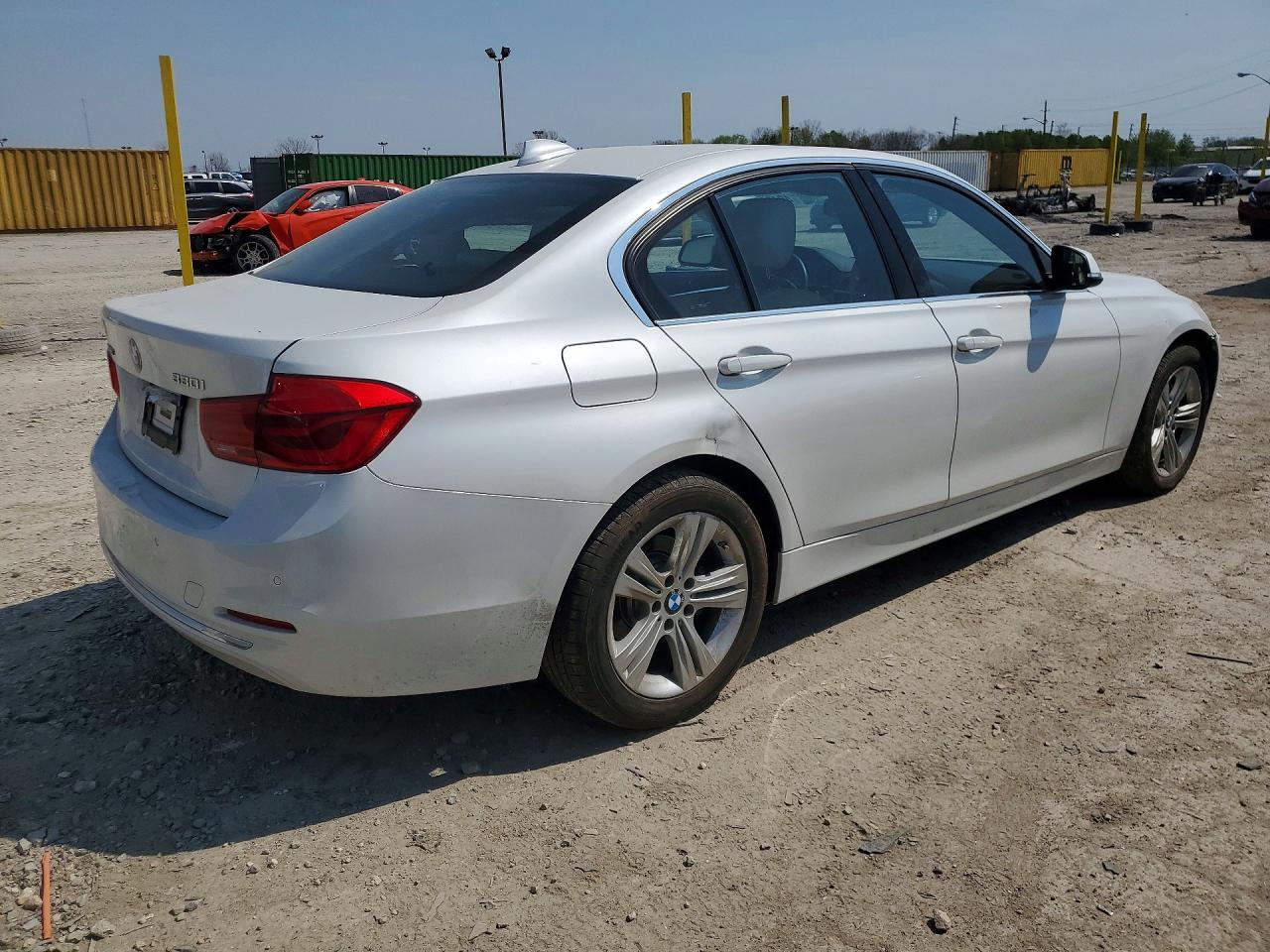 2017 BMW 330 Xi - Фото 3