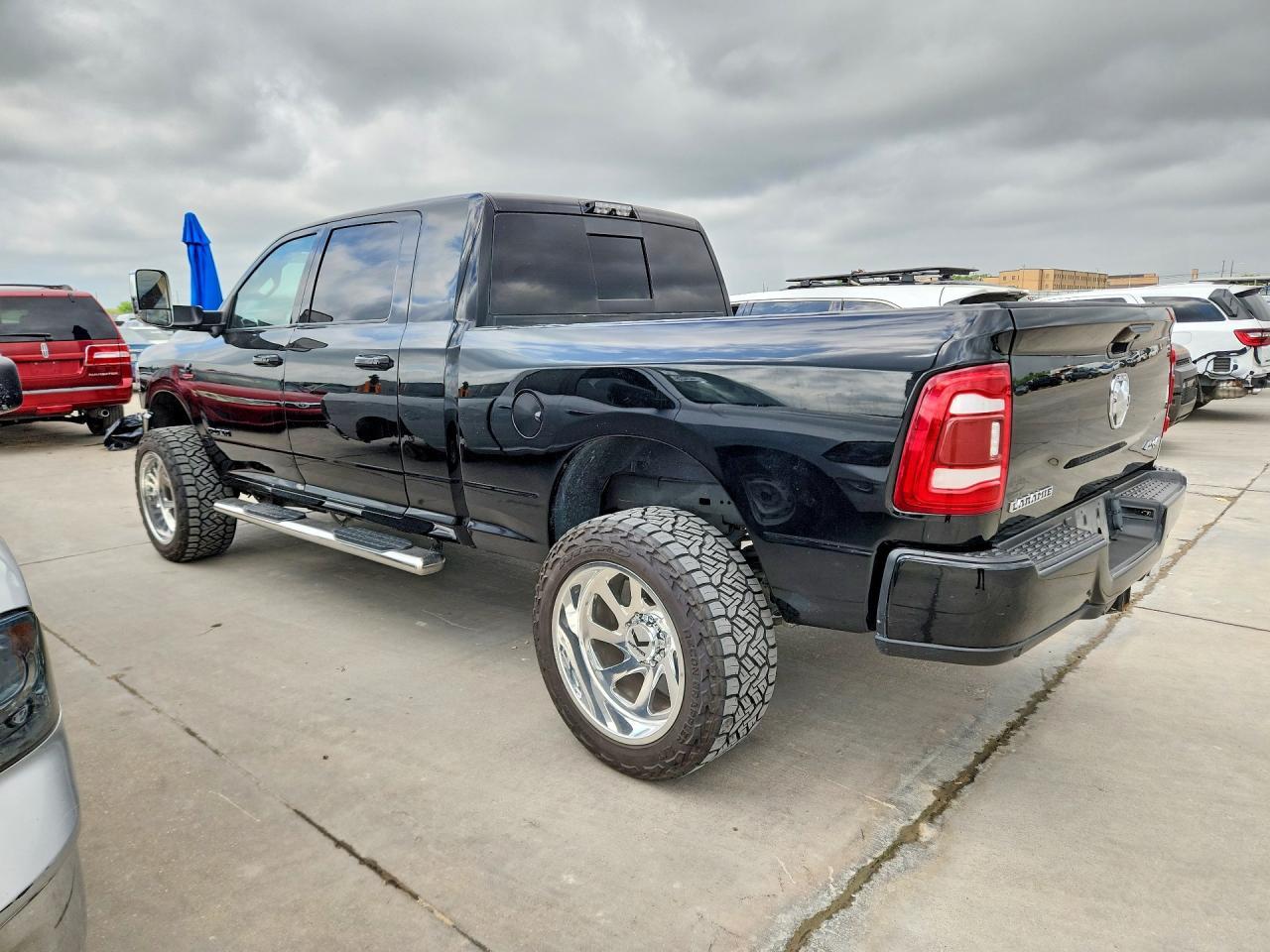 2023 Ram 2500 Laramie - Фото 2