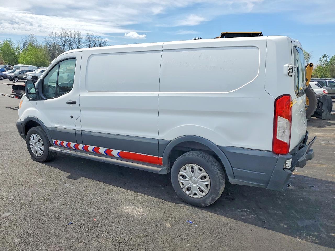2015 Ford Transit T-250 - Фото 2