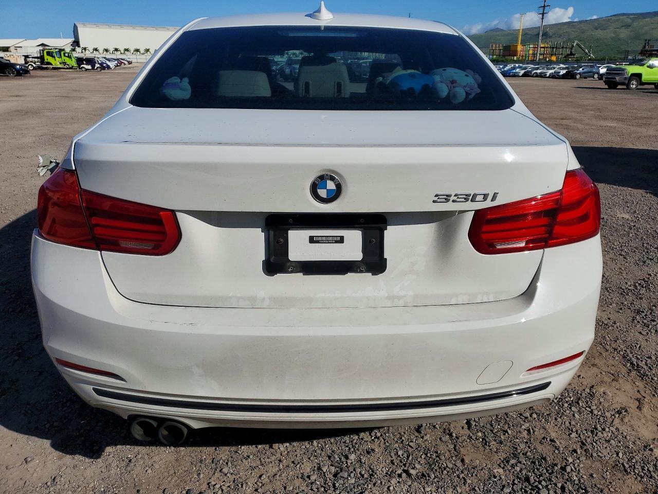 2017 BMW 330 I - Фото 6