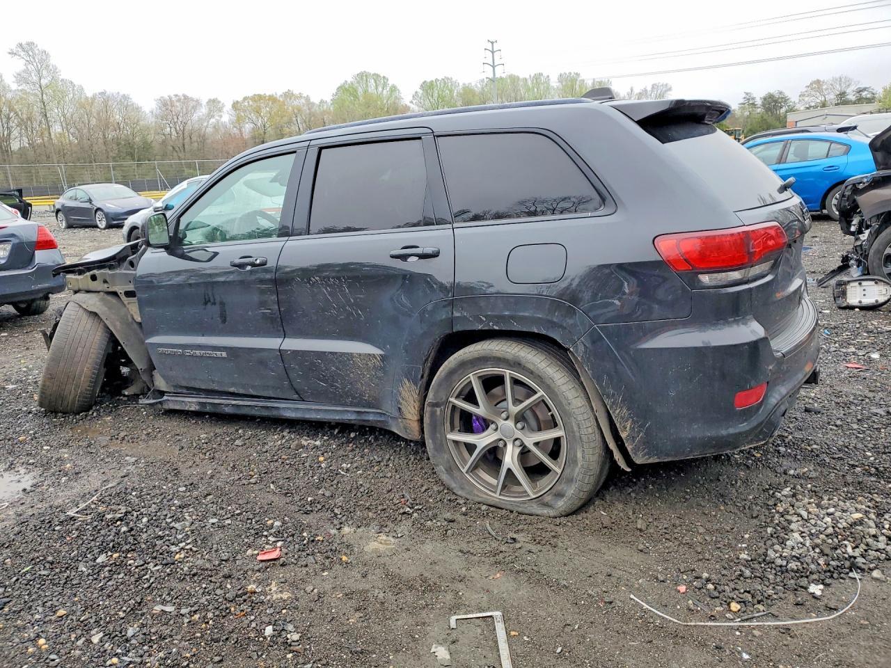 2017 Jeep Grand Cherokee Srt-8 - Image 2