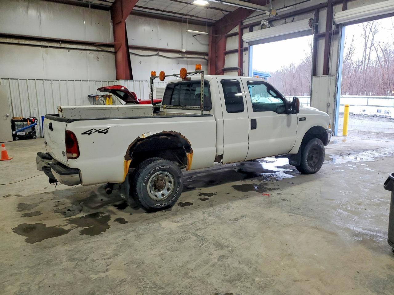 2004 Ford F-250 - Фото 3