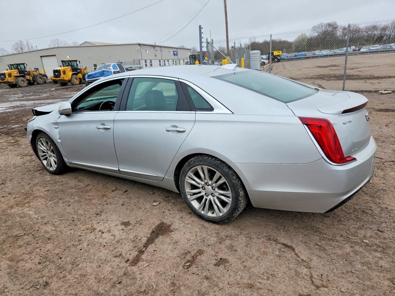 2018 Cadillac Xts Luxury - Фото 2
