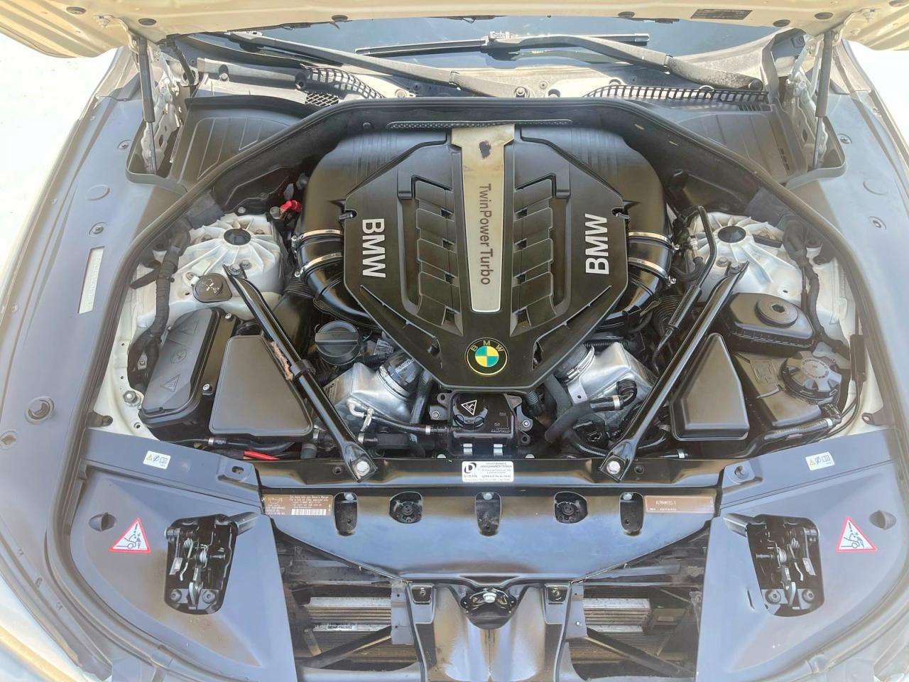 2010 BMW 750 Li - Image 7