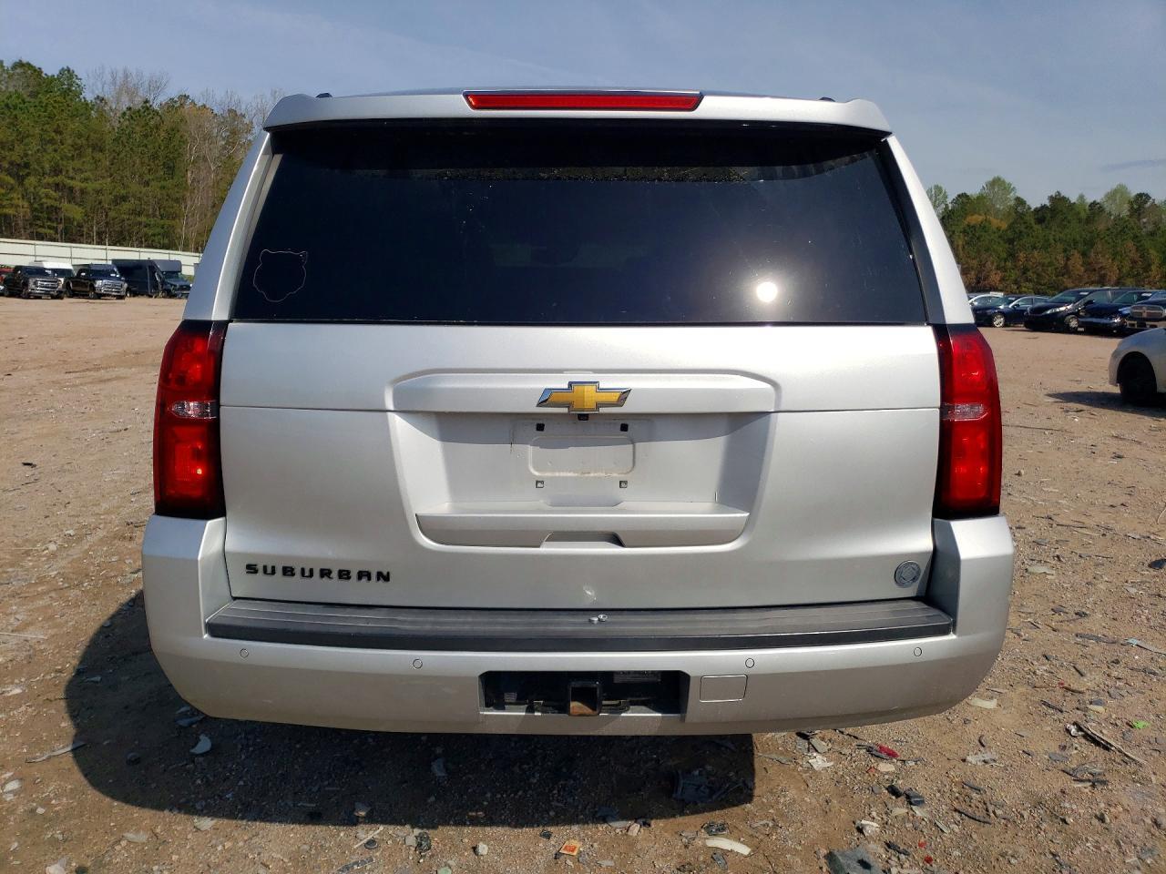 2019 Chevrolet Suburban K1500 Lt - Image 6