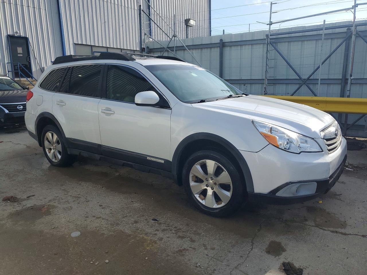 2010 Subaru Outback - Фото 4