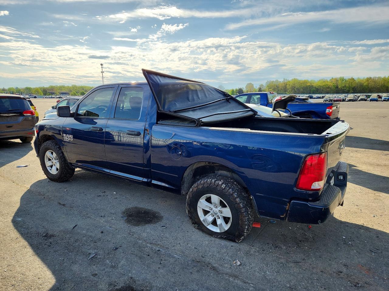 2019 Ram 1500 Classic Tradesman - Фото 2