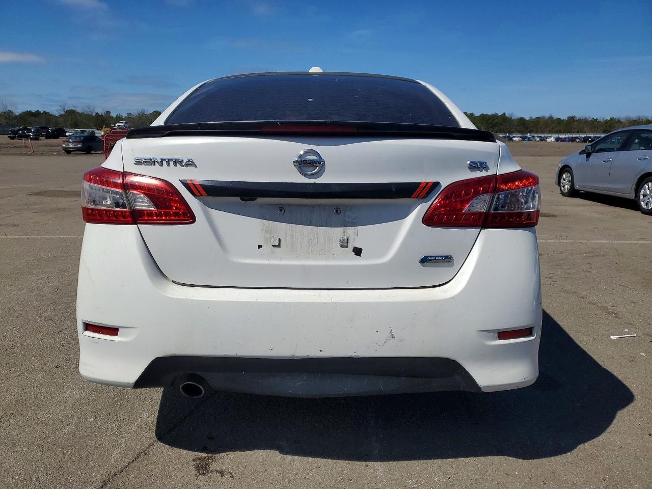 2015 Nissan Sentra - Image 6