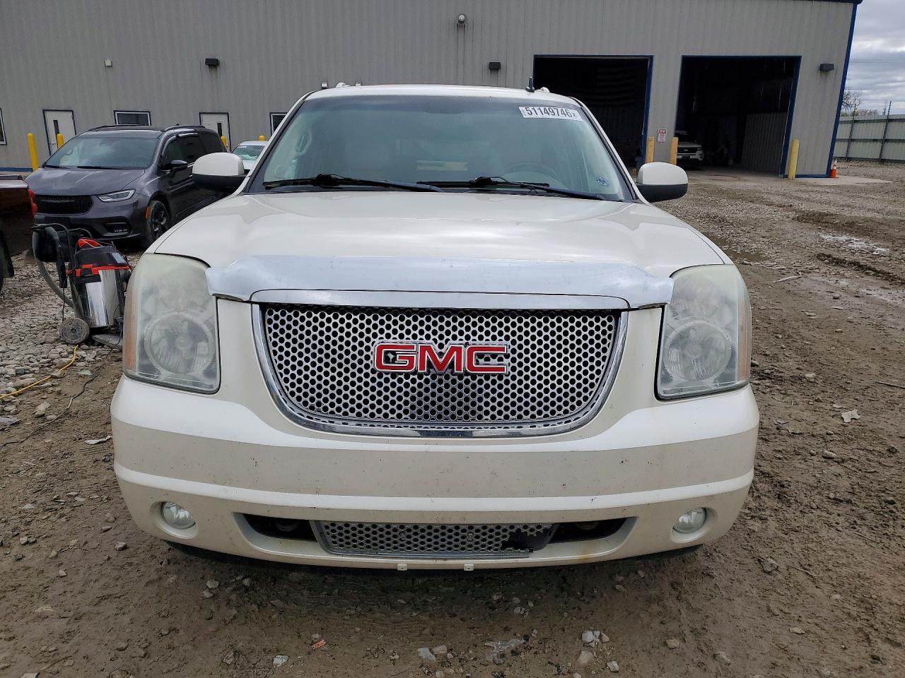 2011 GMC Yukon Xl Denali - Image 5
