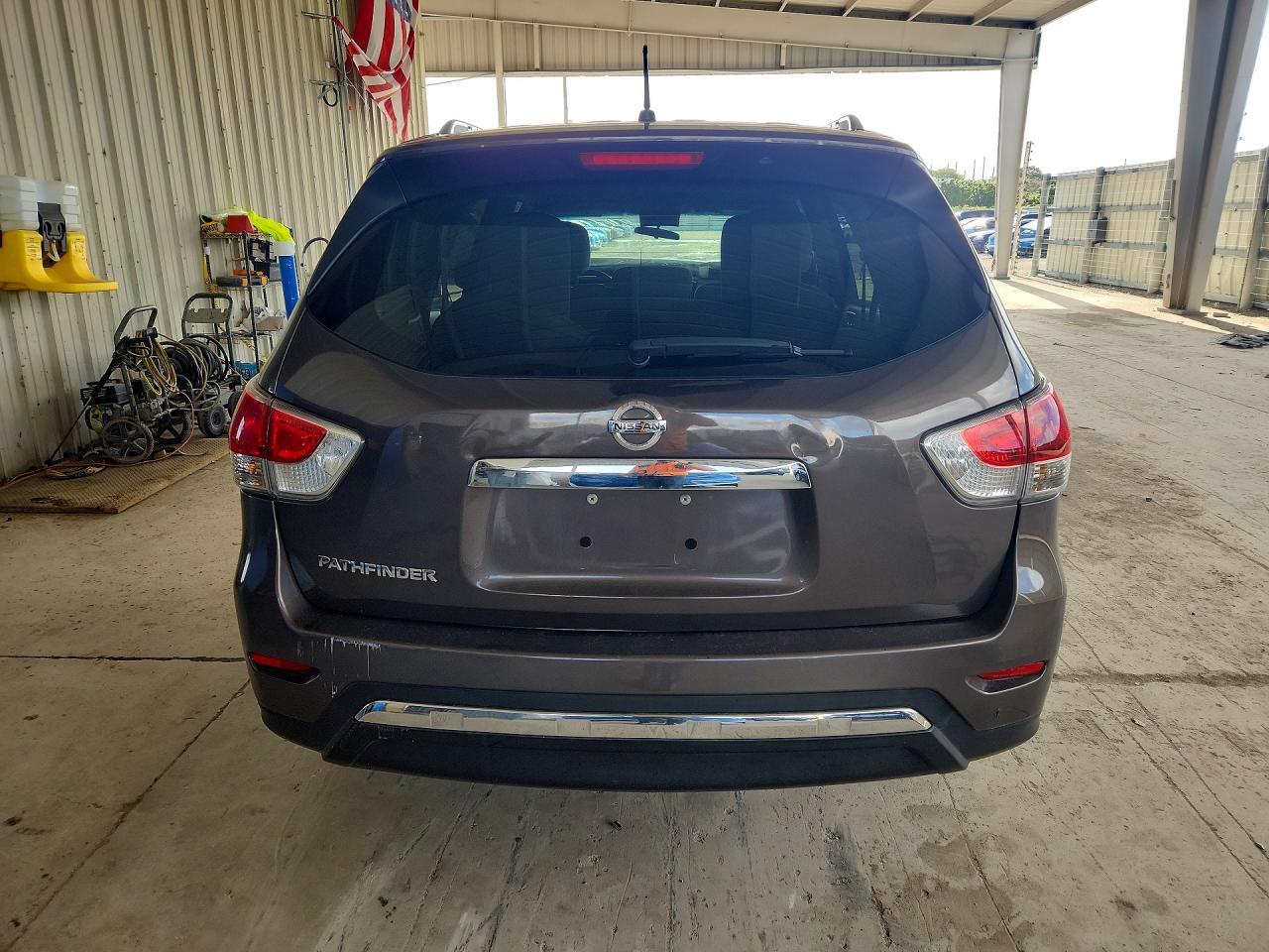 2016 Nissan Pathfinder S - Image 6