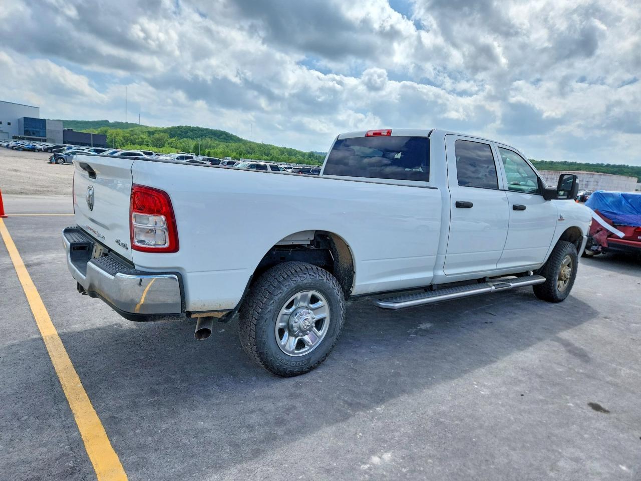 2023 Ram 2500 Tradesman - Фото 3