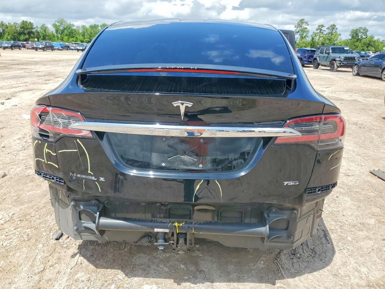 2018 Tesla Model X - Фото 6