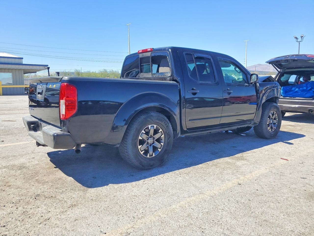 2016 Nissan Frontier Desert Runner - Фото 3