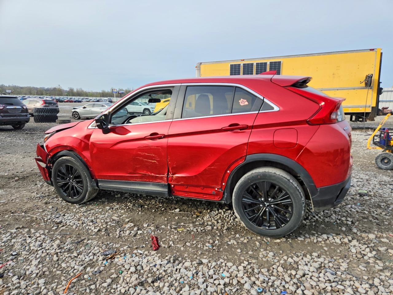 2018 Mitsubishi Eclipse Cross Le - Фото 2