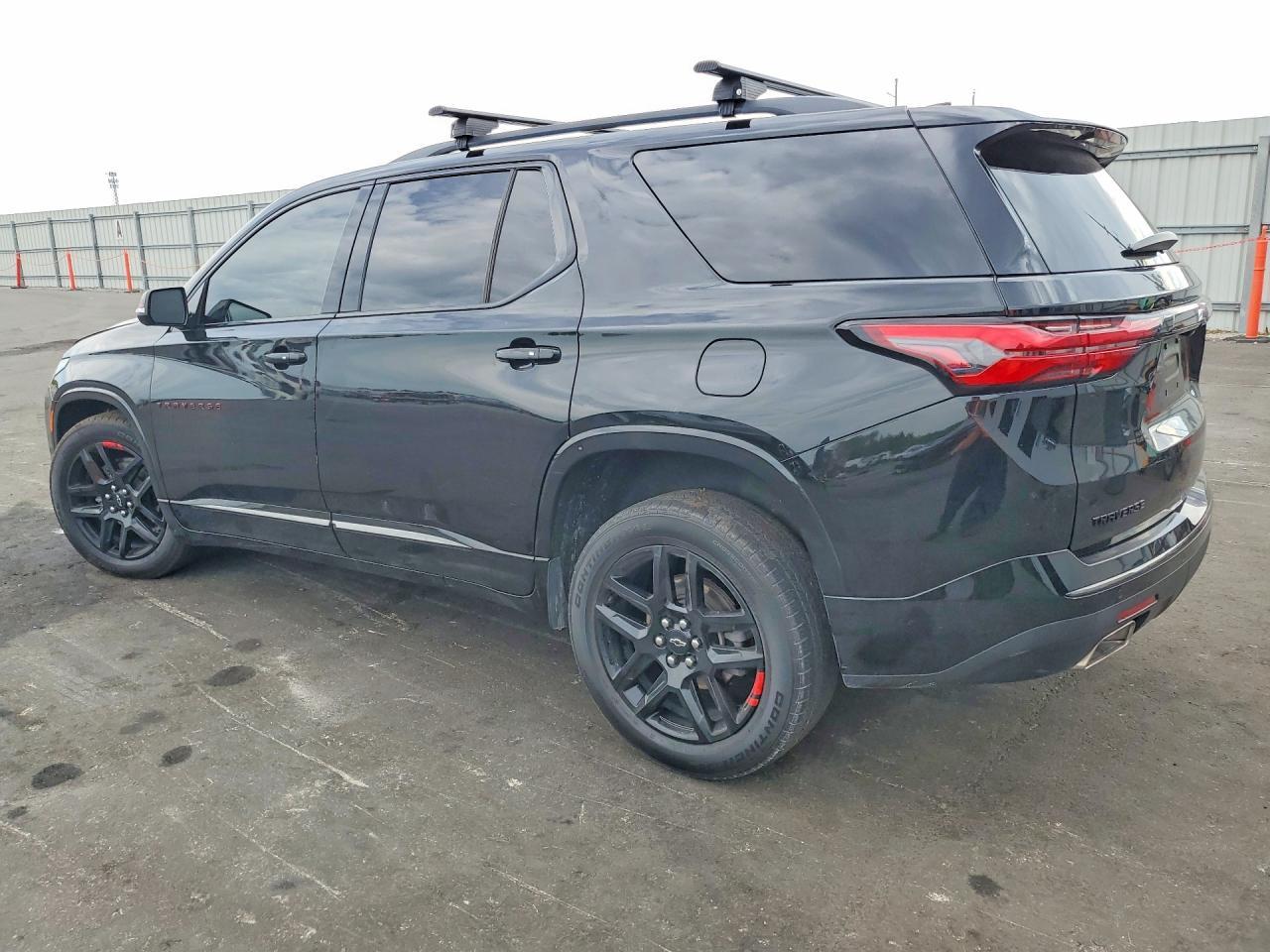 2022 Chevrolet Traverse Premier - Image 2