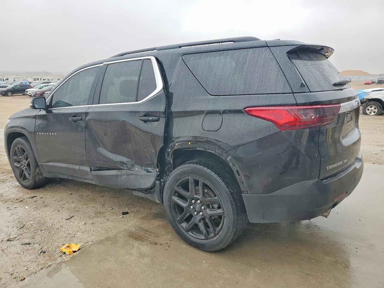 2021 Chevrolet Traverse Lt - Image 2