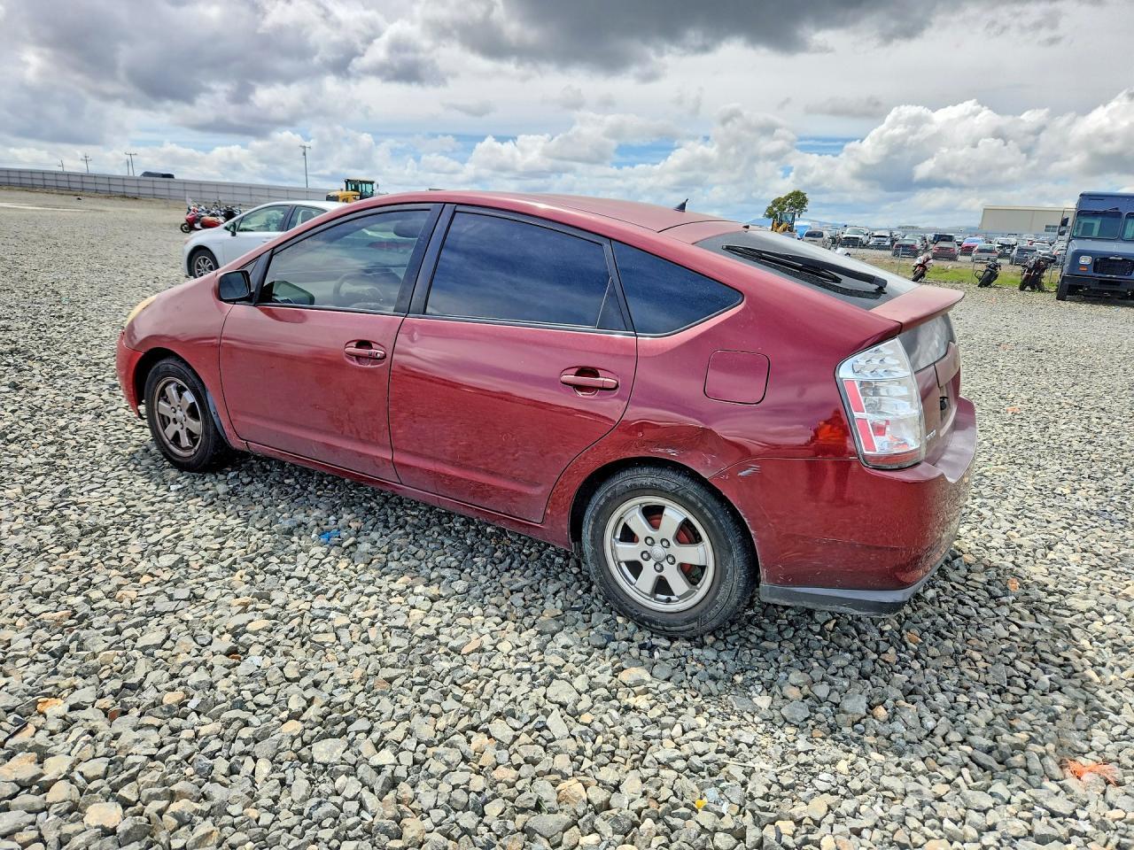 2005 Toyota Prius Base - Image 2