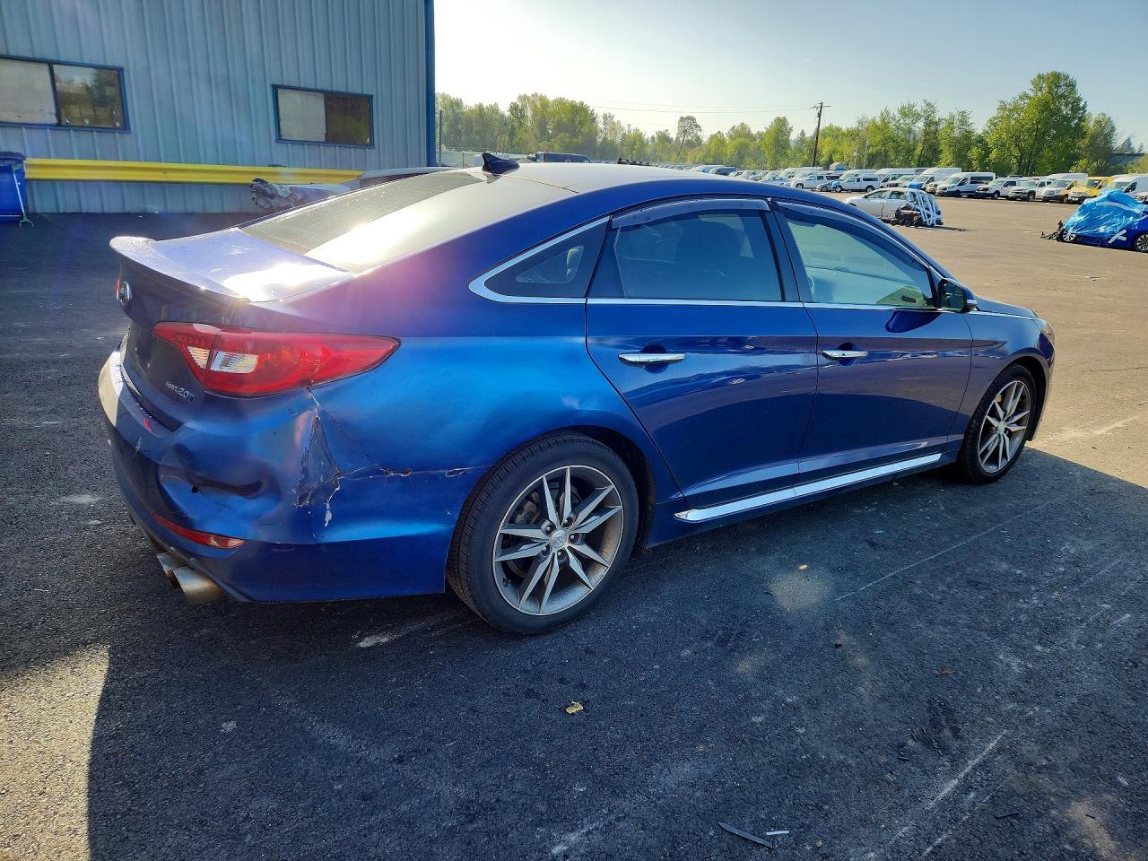 2015 Hyundai Sonata Sport 2.0T - Фото 3