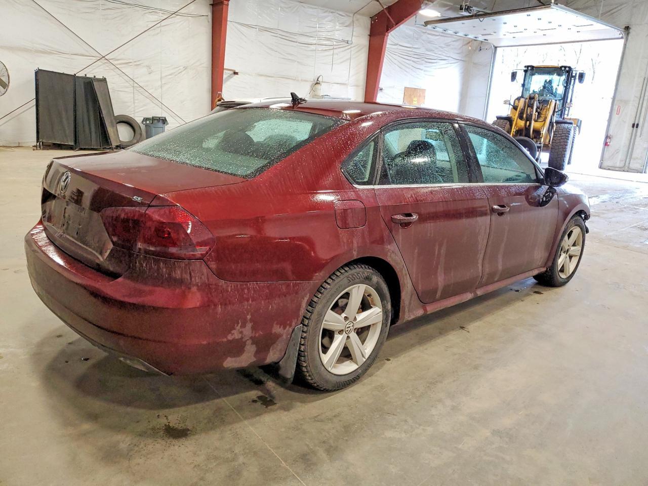2012 Volkswagen Passat - Image 3