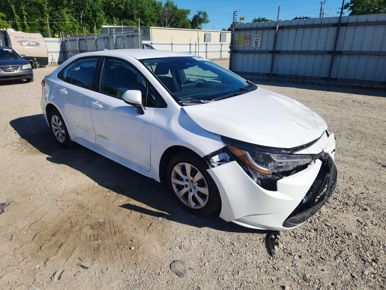 2025 Toyota Corolla Le - Фото 4