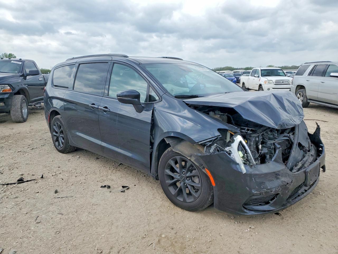 2021 Chrysler Pacifica Limited - Фото 4