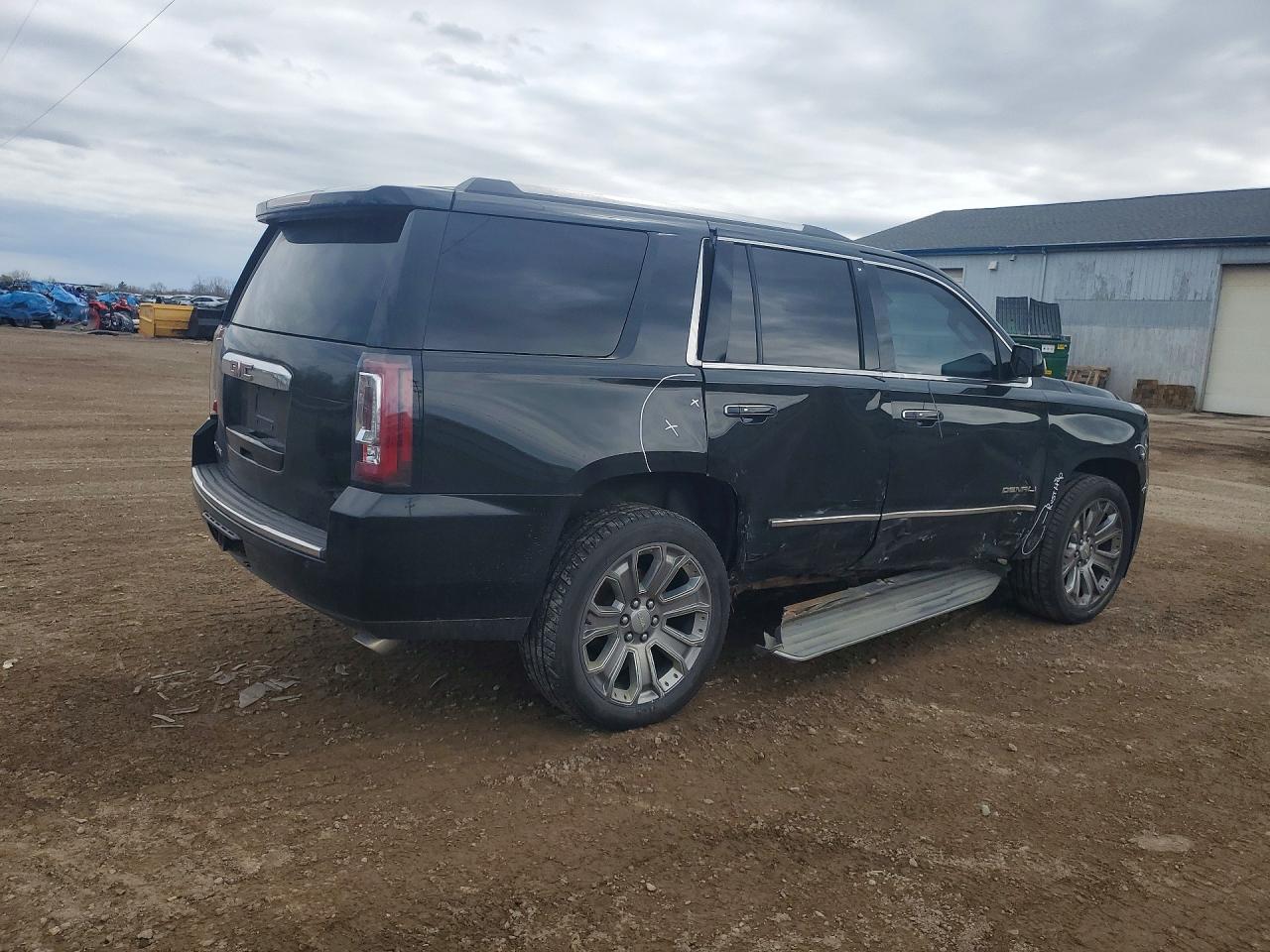 2015 GMC Yukon Denali - Image 3