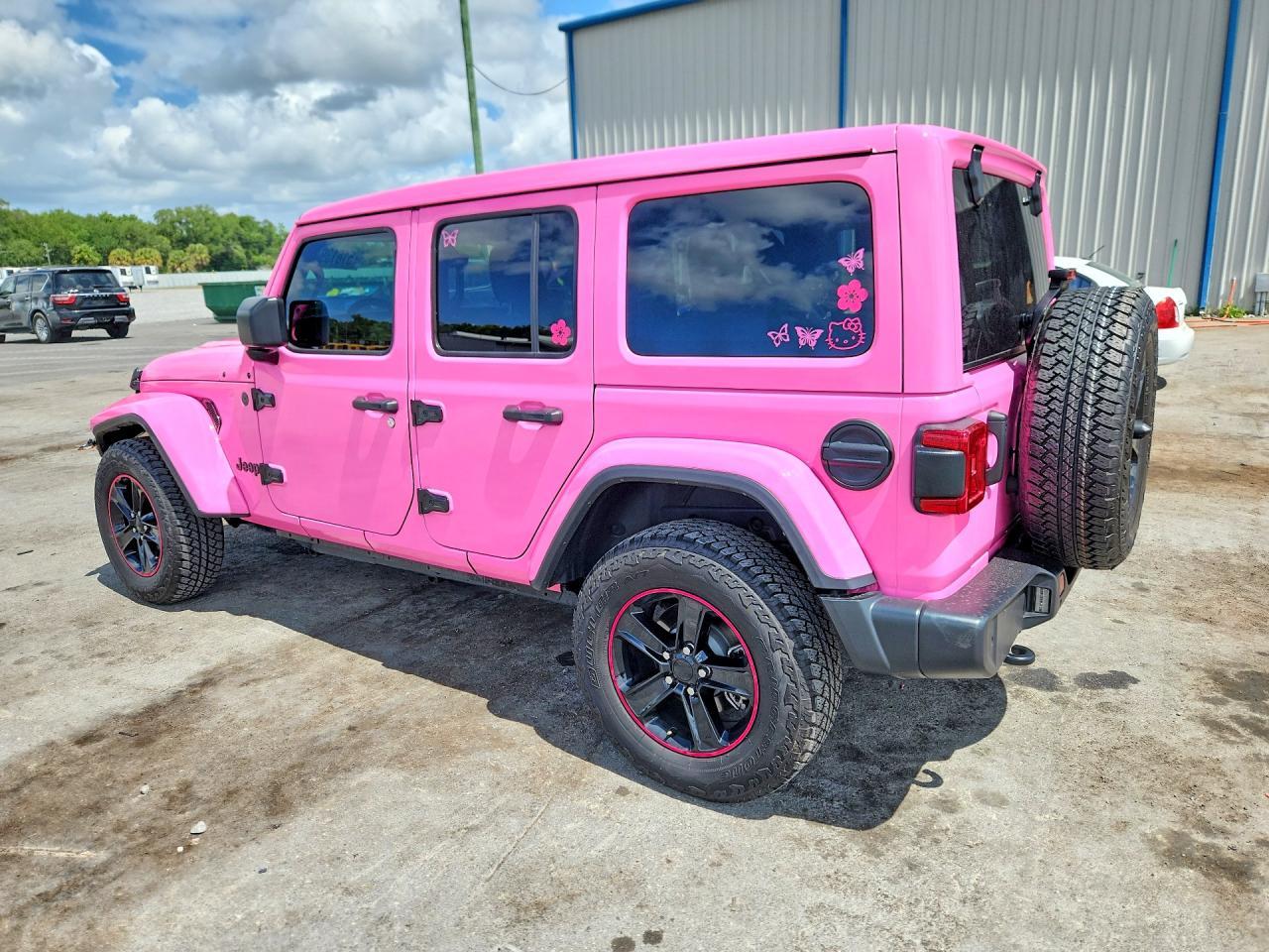 2022 Jeep Wrangler Unlimited Sahara - Фото 2