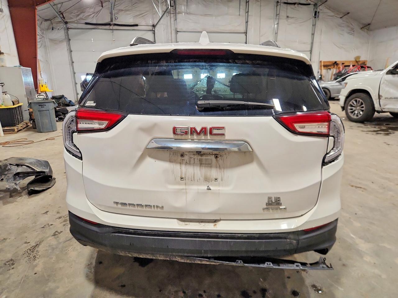 2022 GMC Terrain Sle - Image 6