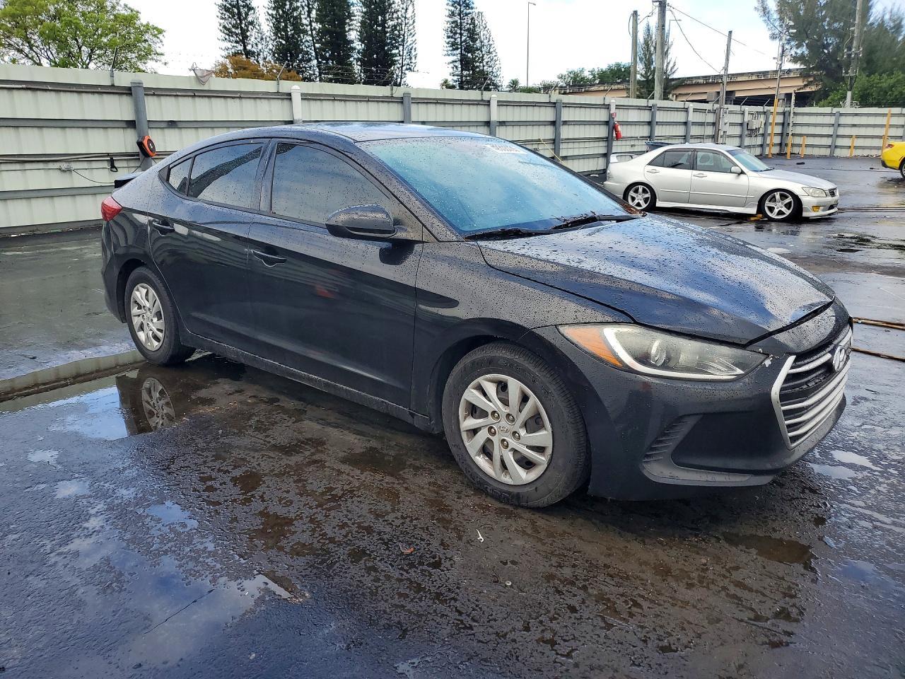2018 Hyundai Elantra Se - Фото 4