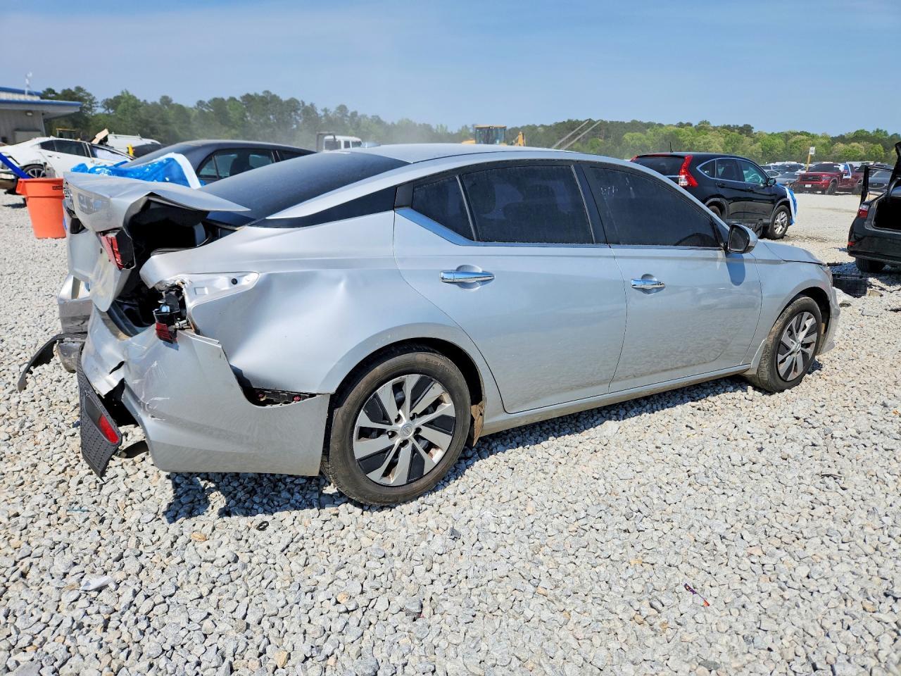 2019 Nissan Altima S - Фото 3