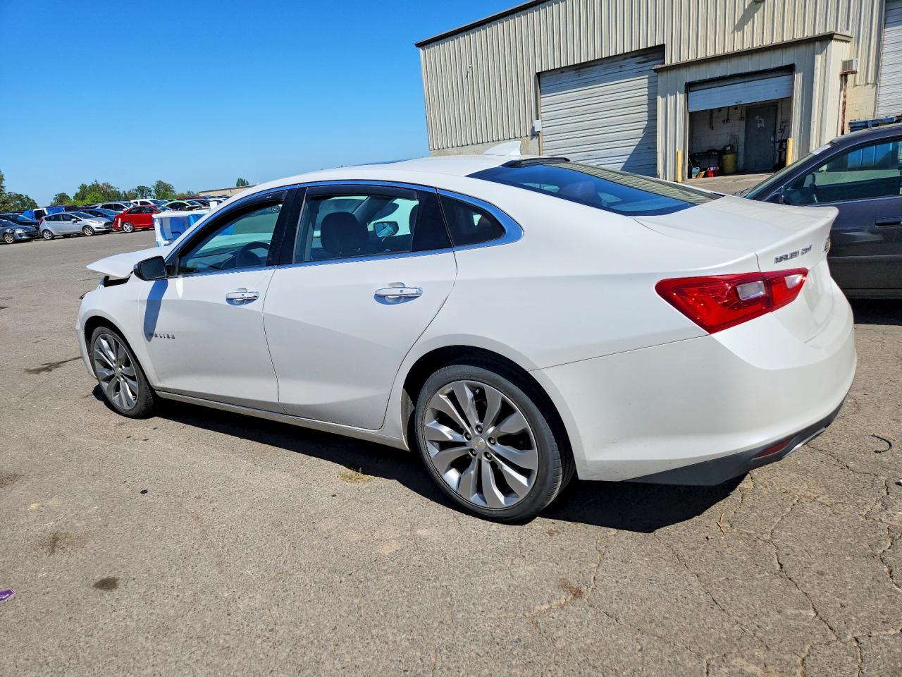 2018 Chevrolet Malibu Premier - Image 2