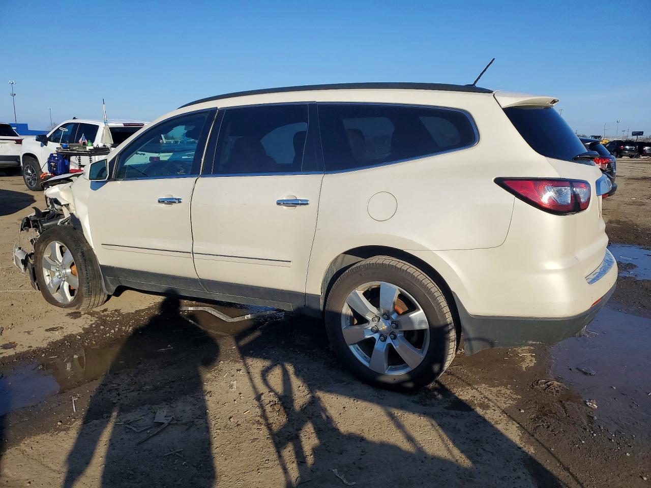 2015 Chevrolet Traverse Ltz - Image 2