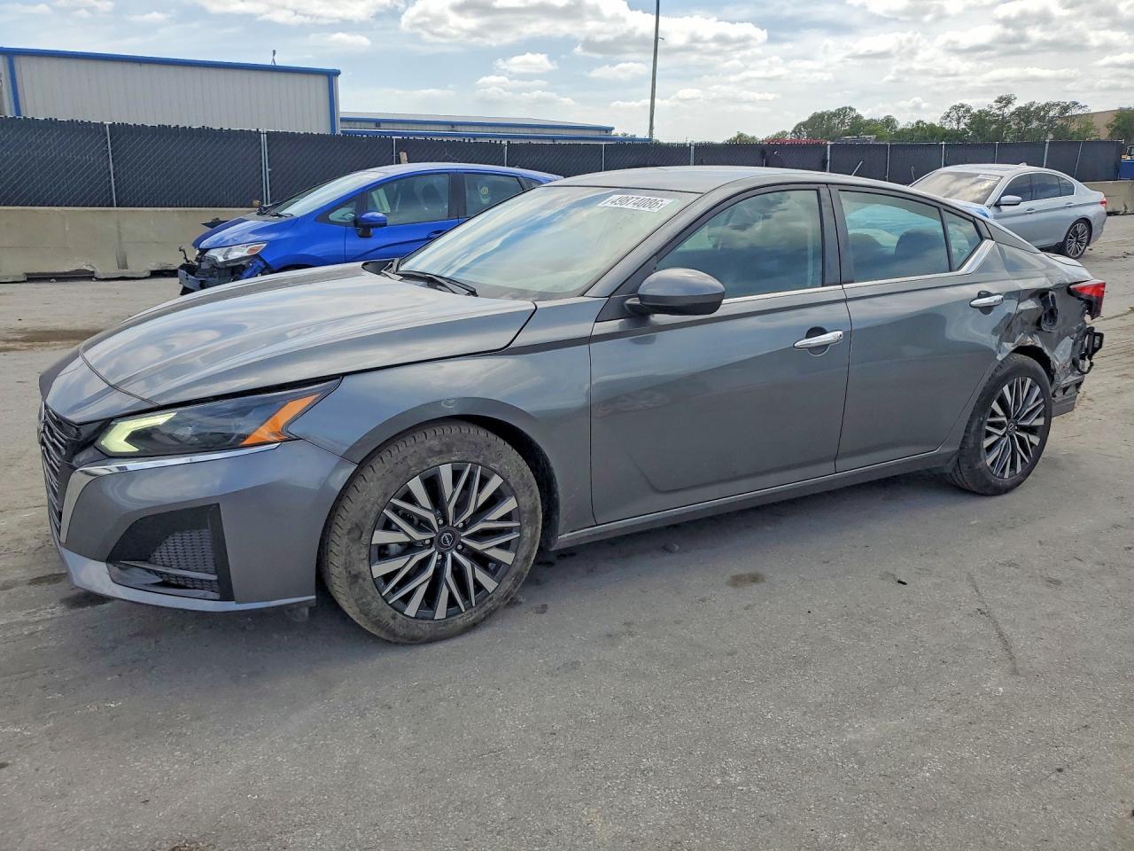 2023 Nissan Altima Sv