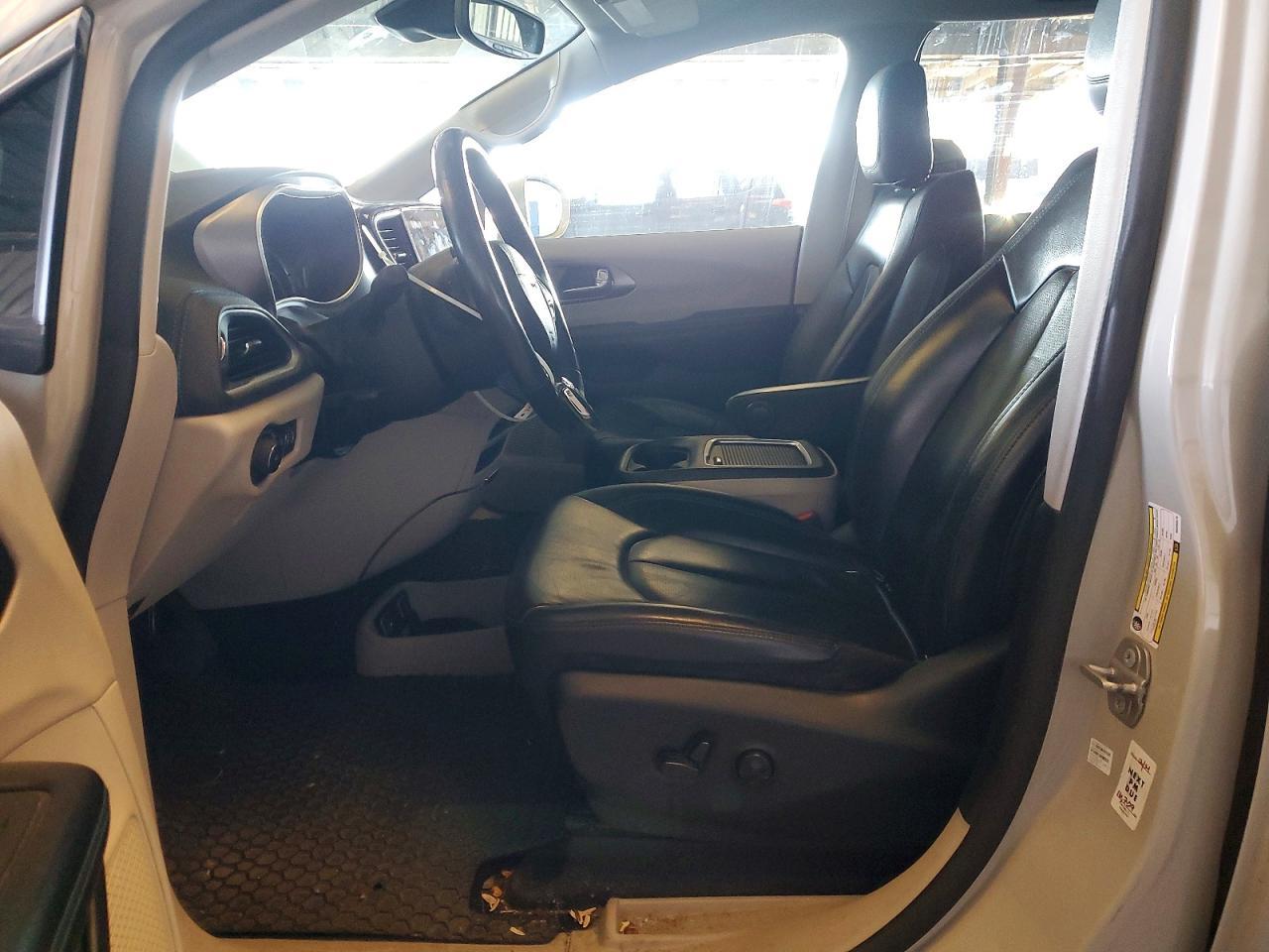 2021 Chrysler Pacifica Hybrid Touring L - Фото 7